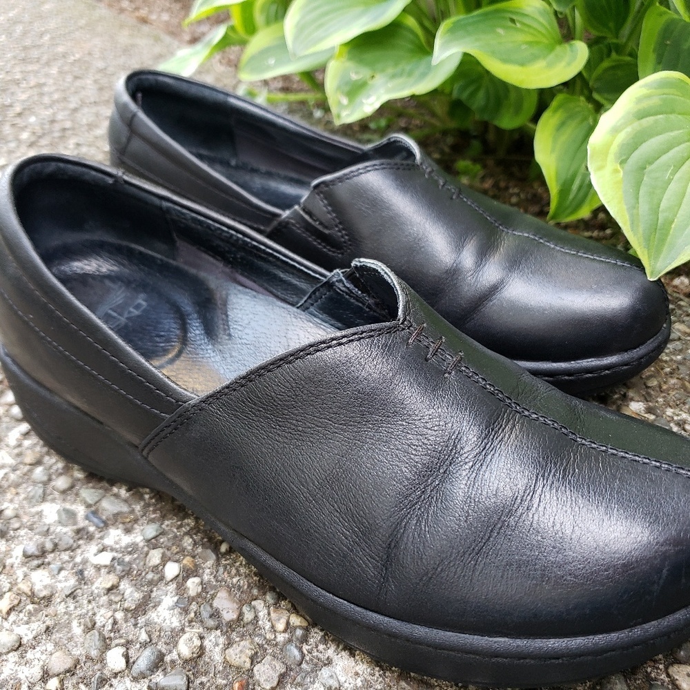 Soft Black Leather Dansko Professional Shoes Sz 38